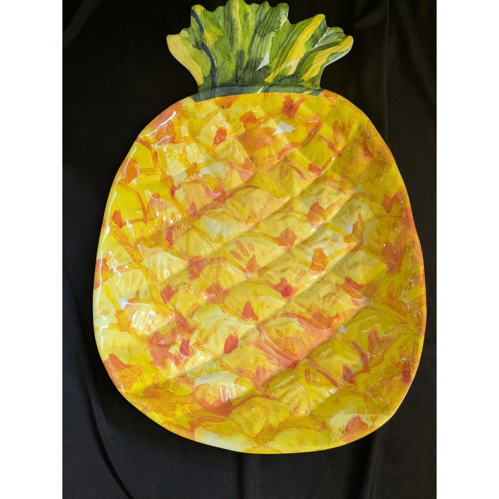 Large‎ Pineapple Shaped Serving Tray